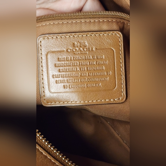 Coach Chelsea Distressed Tan Leather Shoulder Bag - Picture 11 of 14